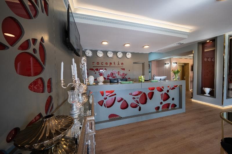 Phoenicia Comfort Hotel 5