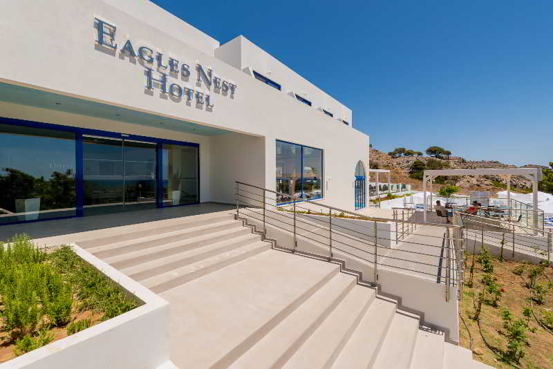 Eagles Nest Hotel main
