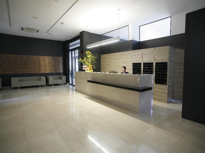 City Hotel 4
