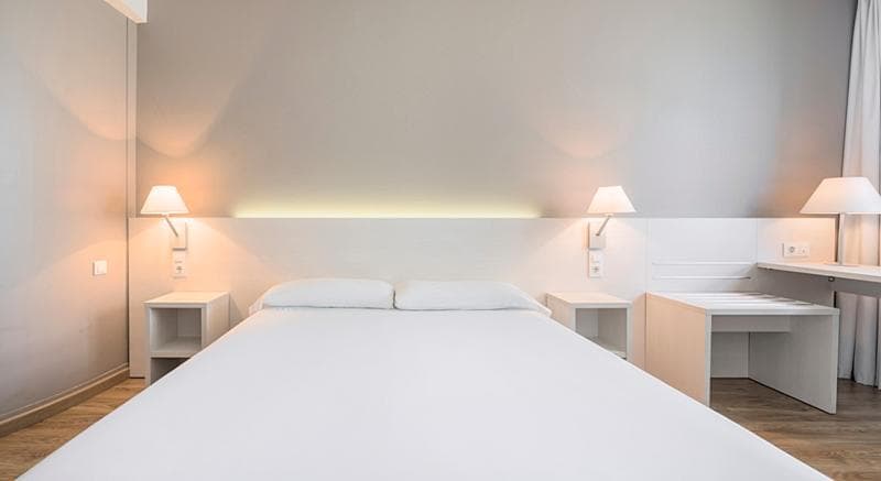 Hotel ILUNION Valencia 3 5