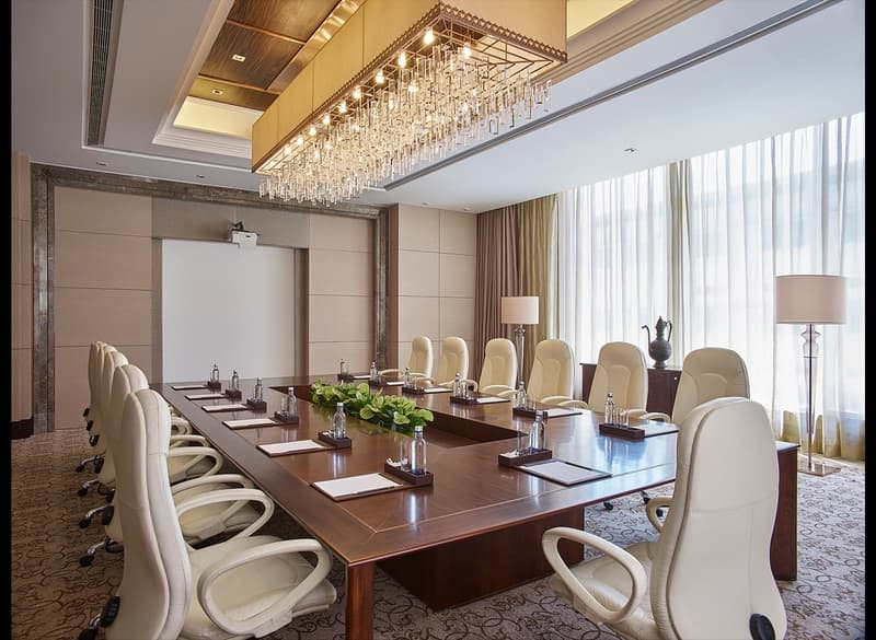 Shangri La Hotel Bengaluru photo 1