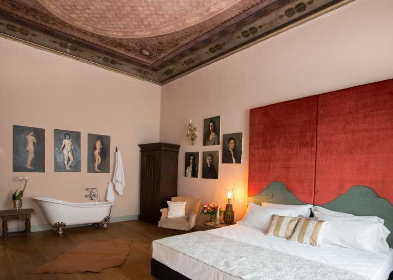 Soprarno Suites 4
