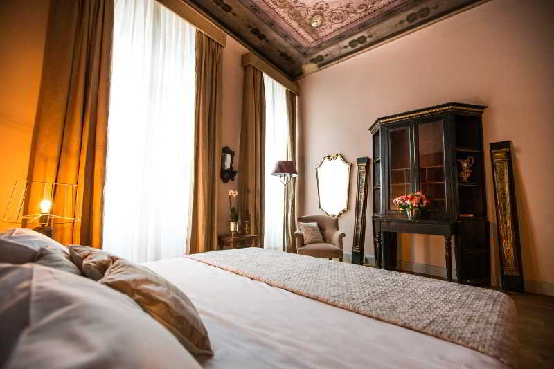 Soprarno Suites 5
