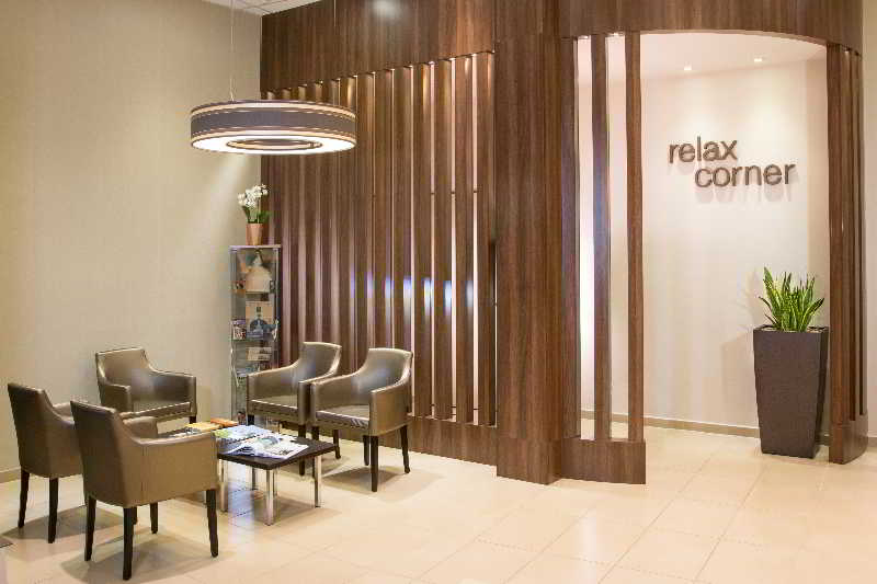 Queen Elizabeth Hotel 5