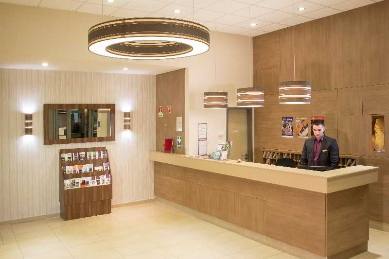 Queen Elizabeth Hotel 4
