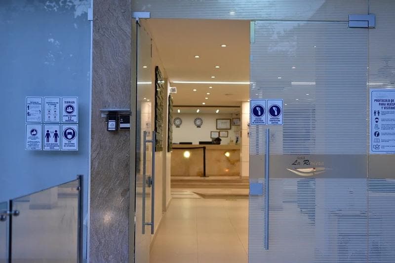 Hotel La Riviera 2