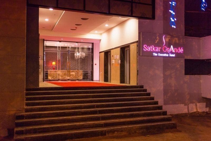 Hotel Satkar Grande photo 1
