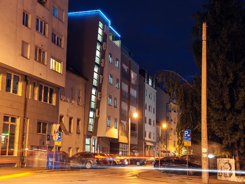 Hostel Moving photo 1