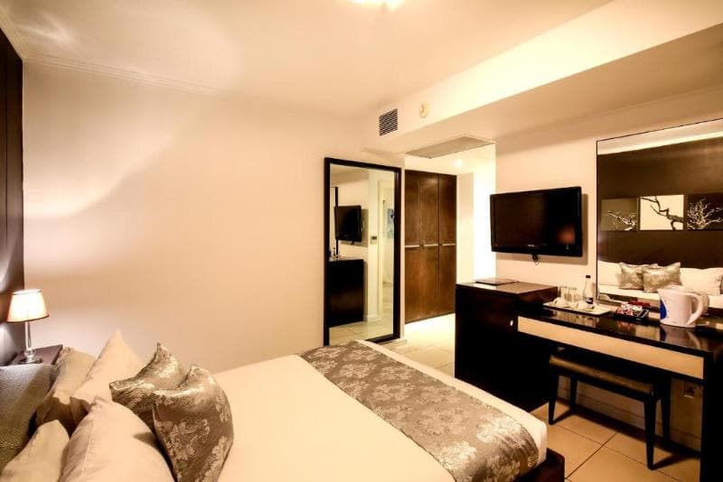 The Nicol Hotel And Apartments 3