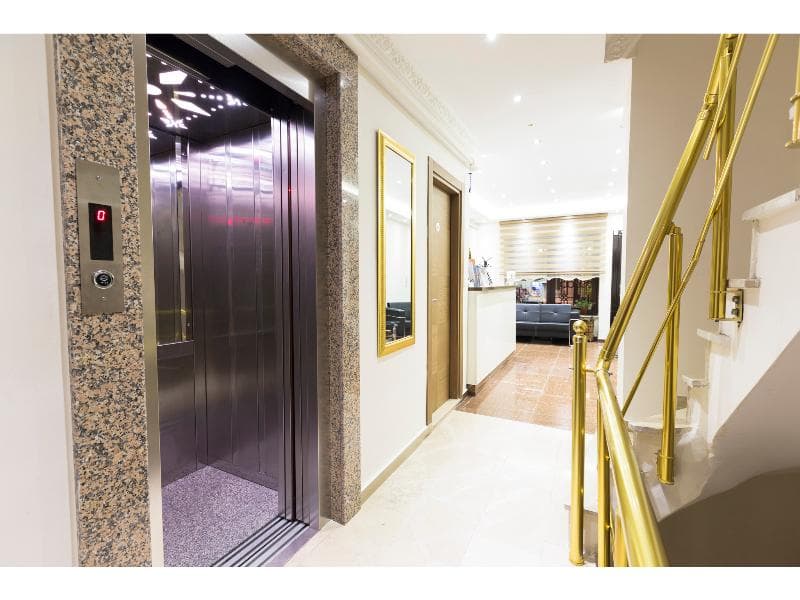 Zendy Suite Hotel photo 1