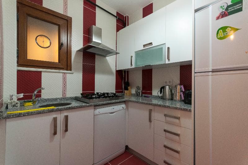 Zendy Suite Hotel 5