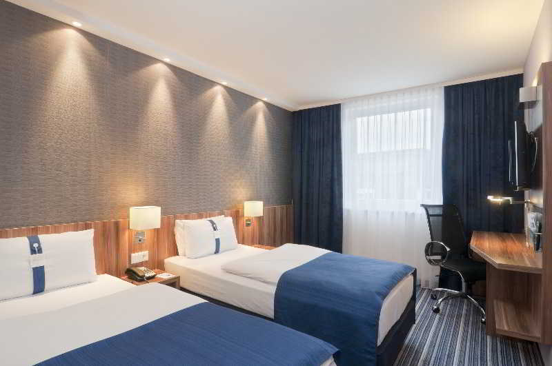Premier Inn Nürnberg City Centre Hotel 3