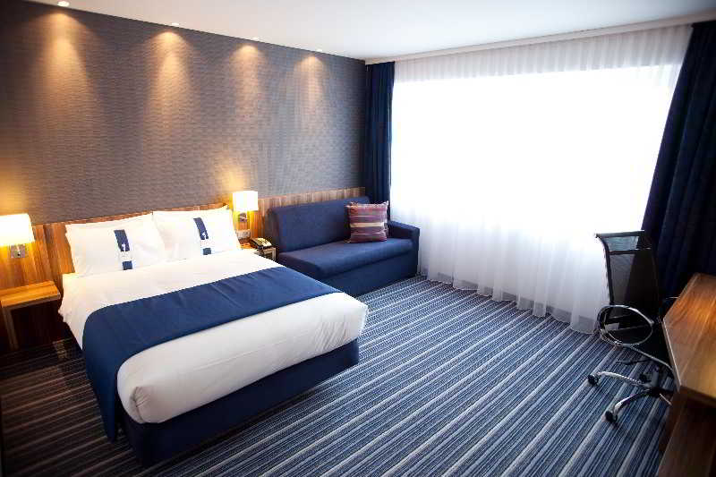 Premier Inn Nürnberg City Centre Hotel 4