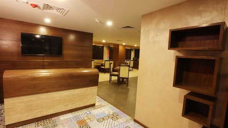 Treebo Select Jagadish 4