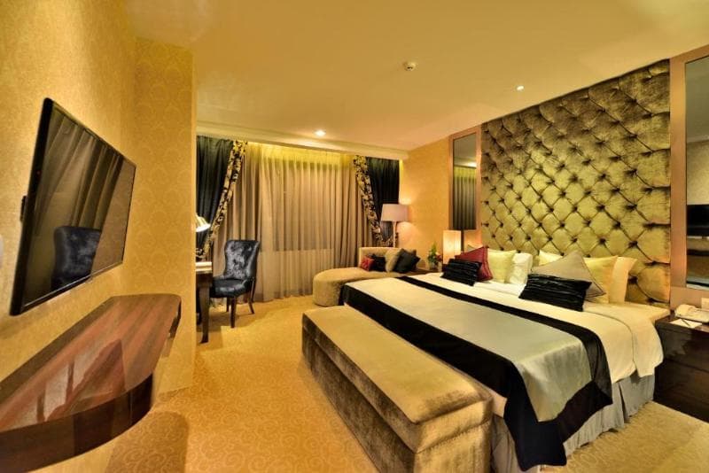 Amaroossa Grande Bekasi photo 1