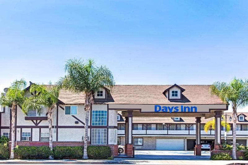 Cabana Inn & Suites 4