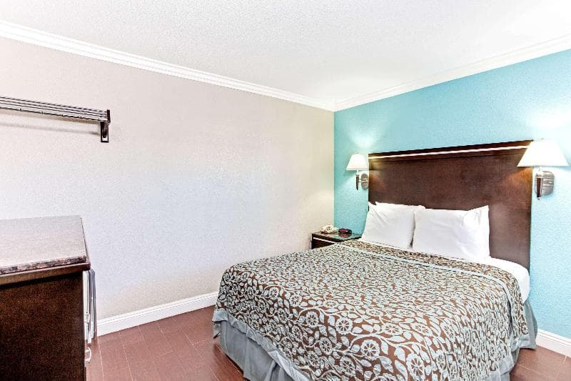 Cabana Inn & Suites 3