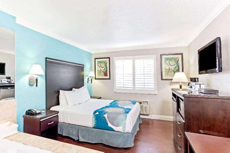 Cabana Inn & Suites 2