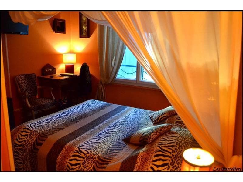 Hotel Les Pasteliers photo 1