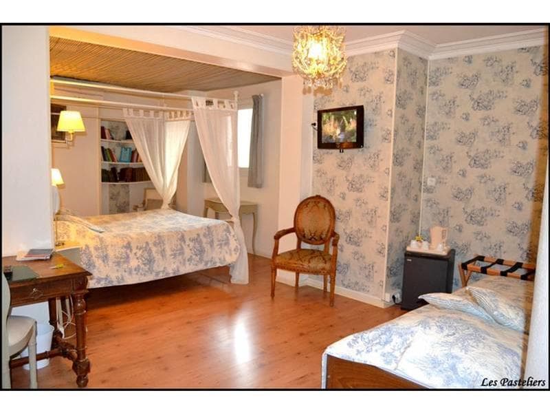 Hotel Les Pasteliers 3