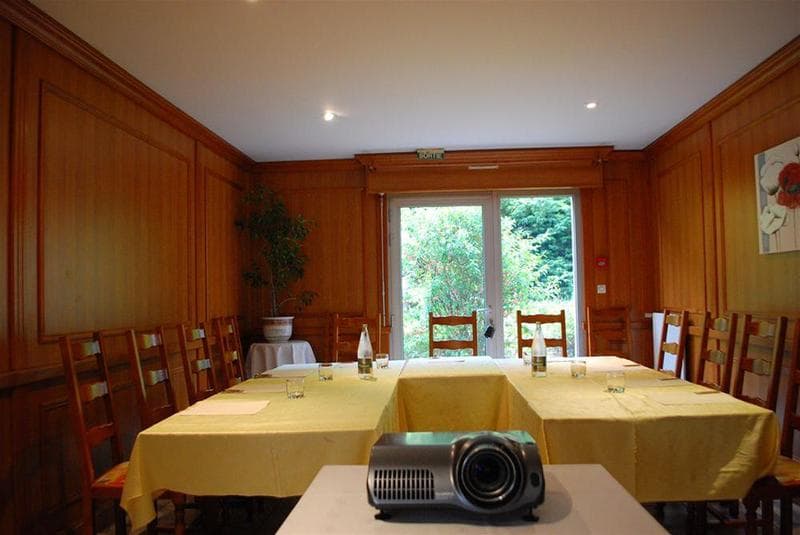 Le Clos Champel main