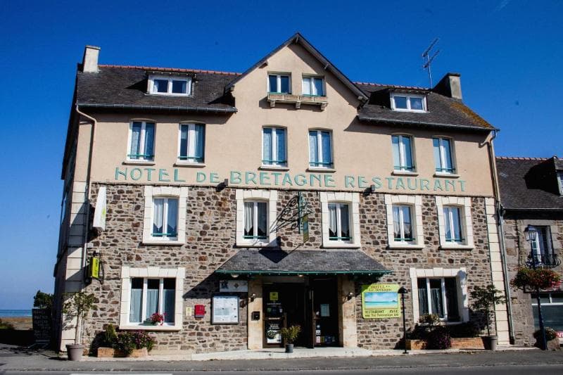 Logis Hôtel Le Bretagne 5
