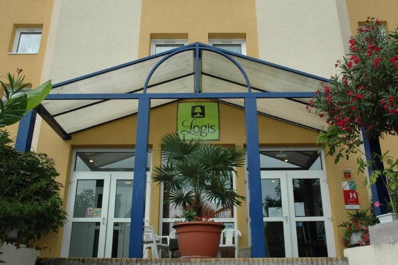 Le Relais main