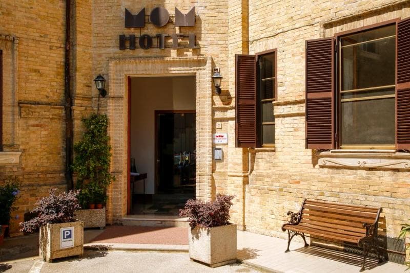 Mom Assisi main