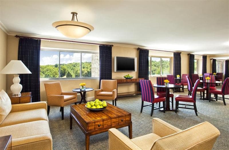 Sheraton Framingham Hotel & Conference Center 4