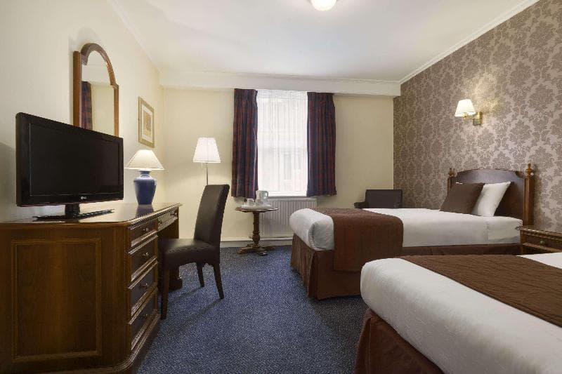 Ramada Crawley Gatwick 2