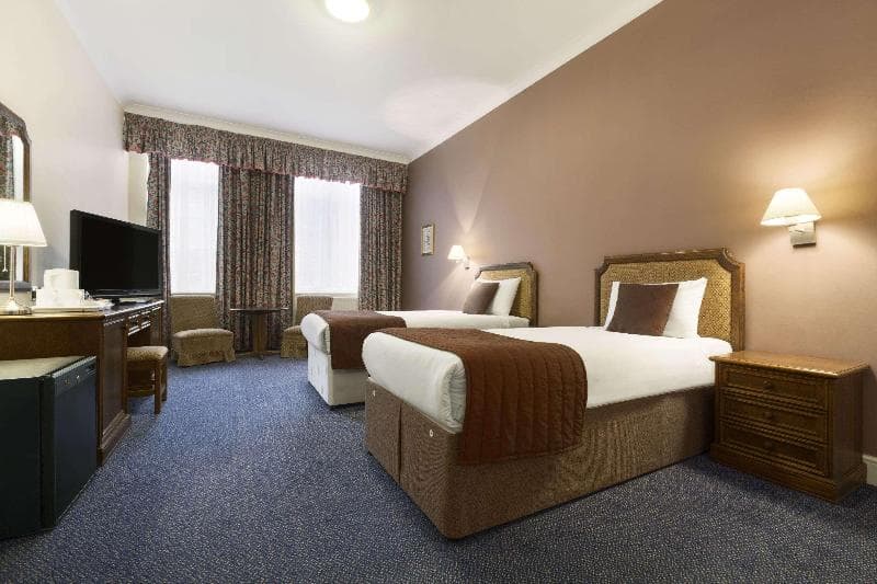 Ramada Crawley Gatwick 5