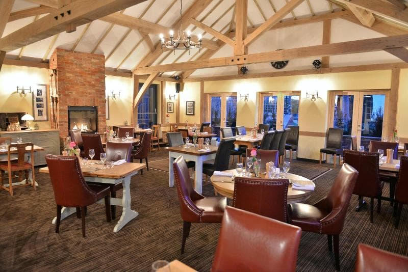 Hare & Hounds Hotel At Speen 3