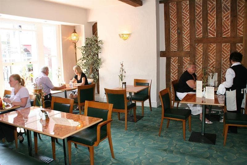 Red Lion Hotel 4