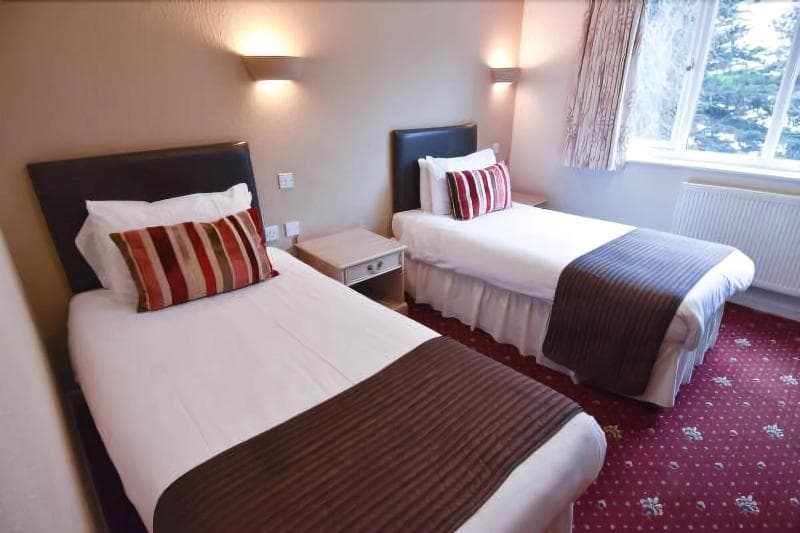 The Mayfair Hotel 4