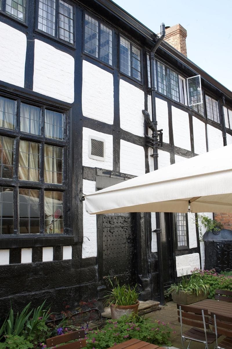 Tudor House photo 1