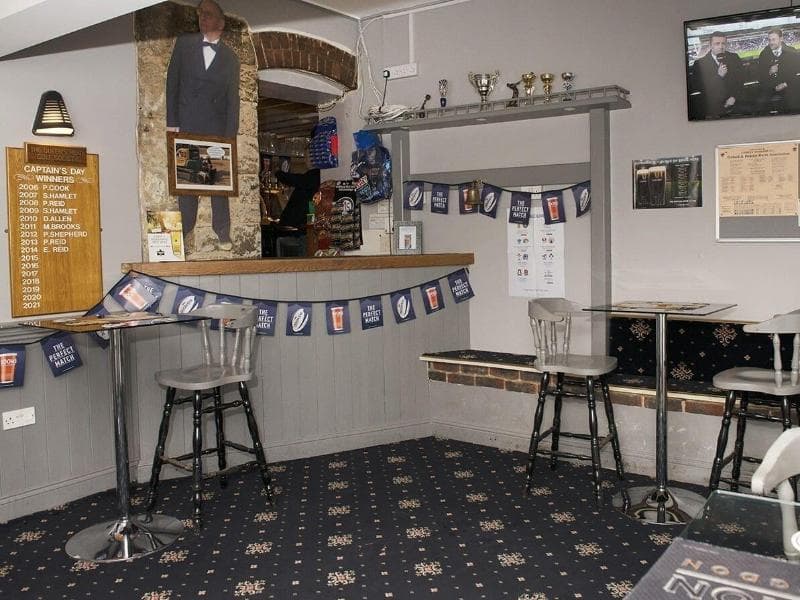 The Queens Head 4