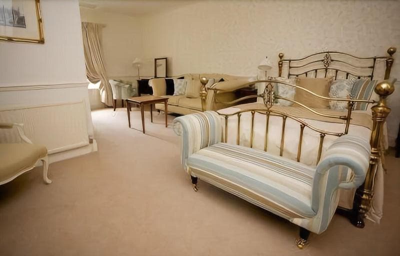 Burythorpe House 4