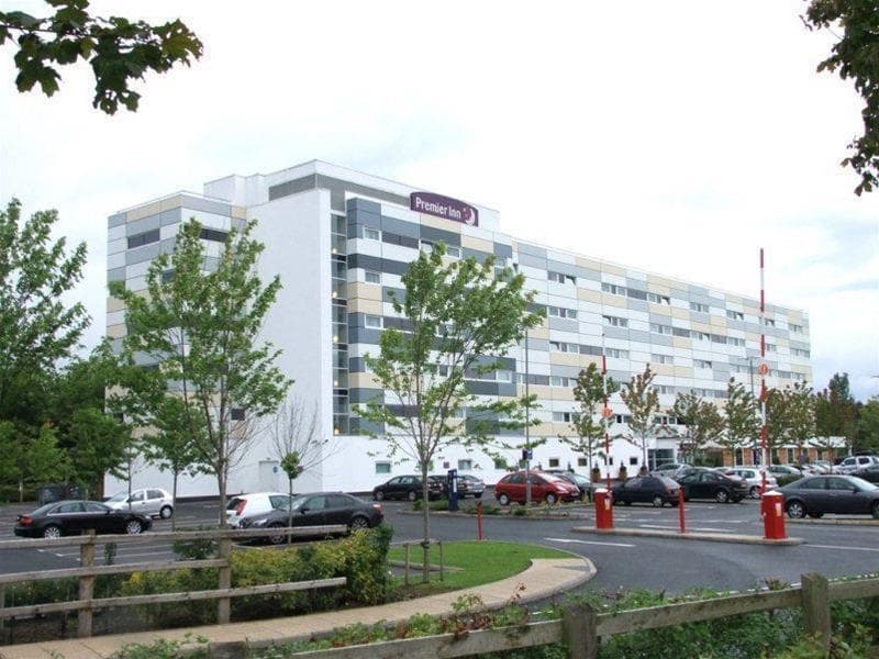 Premier Inn Manchester Airport (M56/J6) Runger Lane South 4