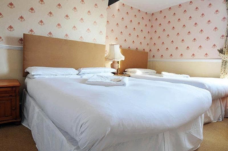Crown Hotel Brackley 4