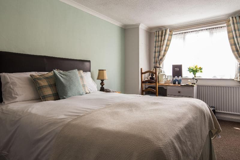The Oak House Hotel 4