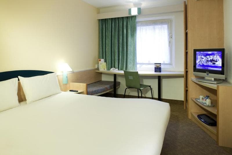 Ibis Plymouth Hotel 5