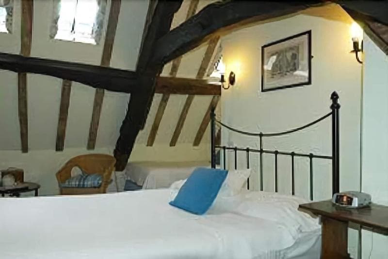 Corinium Hotel & Restaurant 3