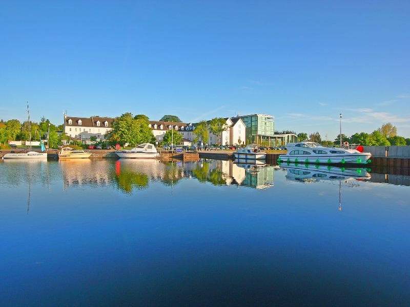 Hodson Bay Hotel 2