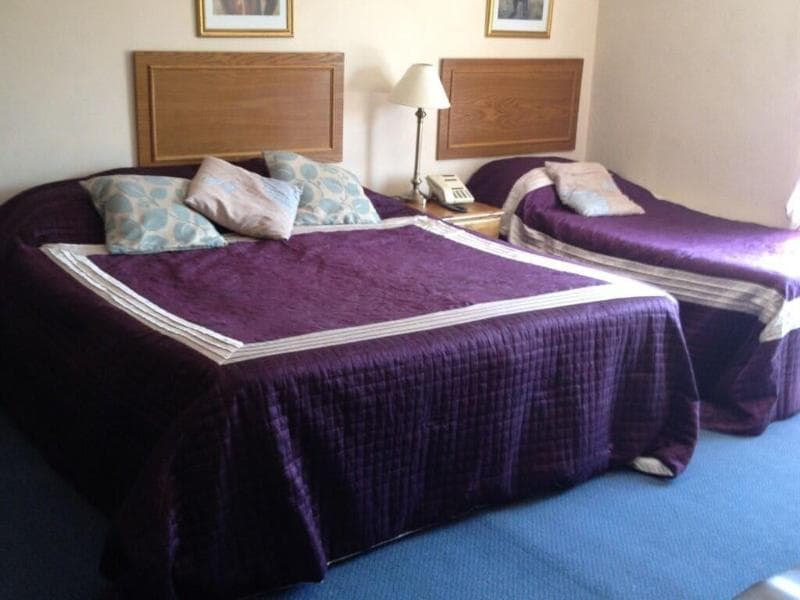 The Stukeleys Country Hotel 3