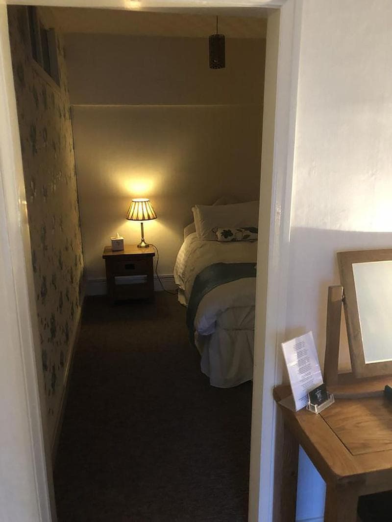The Oakeley Arms Hotel main