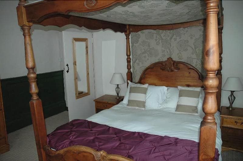 White Hart 5