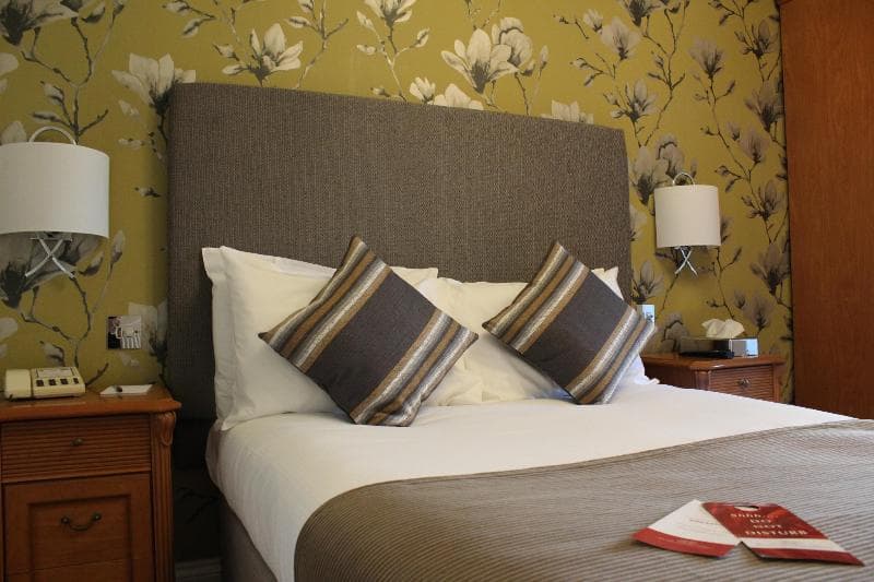 De Rougemont Manor Hotel 2