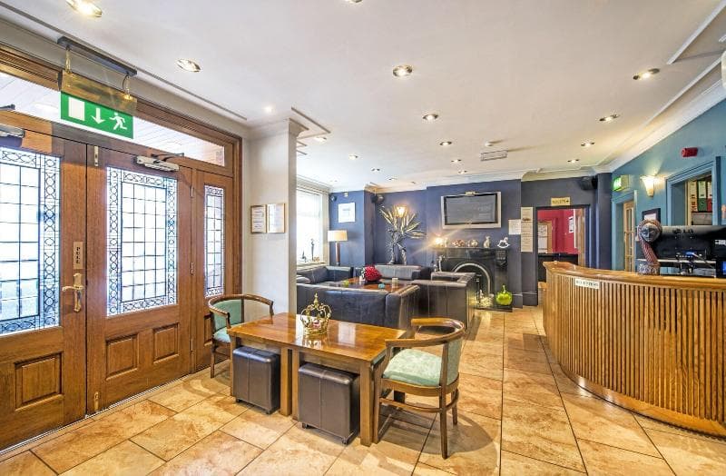 Dovedale Hotel And Restaurant photo 1