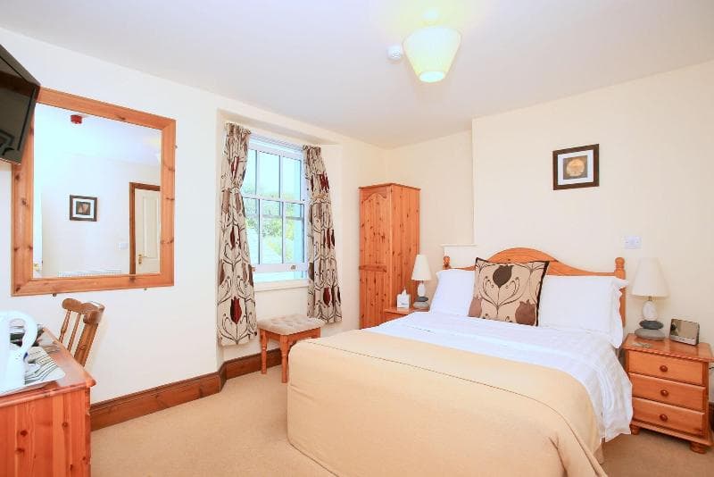 The Globe Inn (Adults Only) 4
