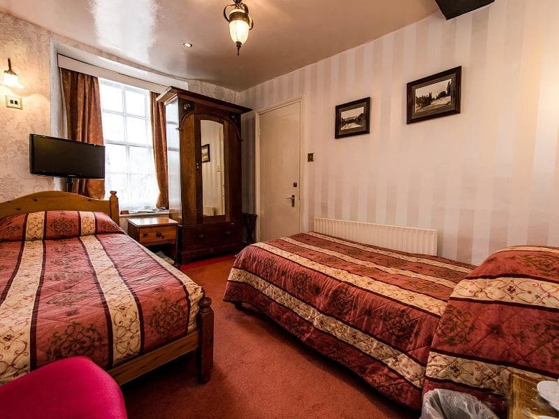 The Crown & Trumpet Inn (Adults Only) 5